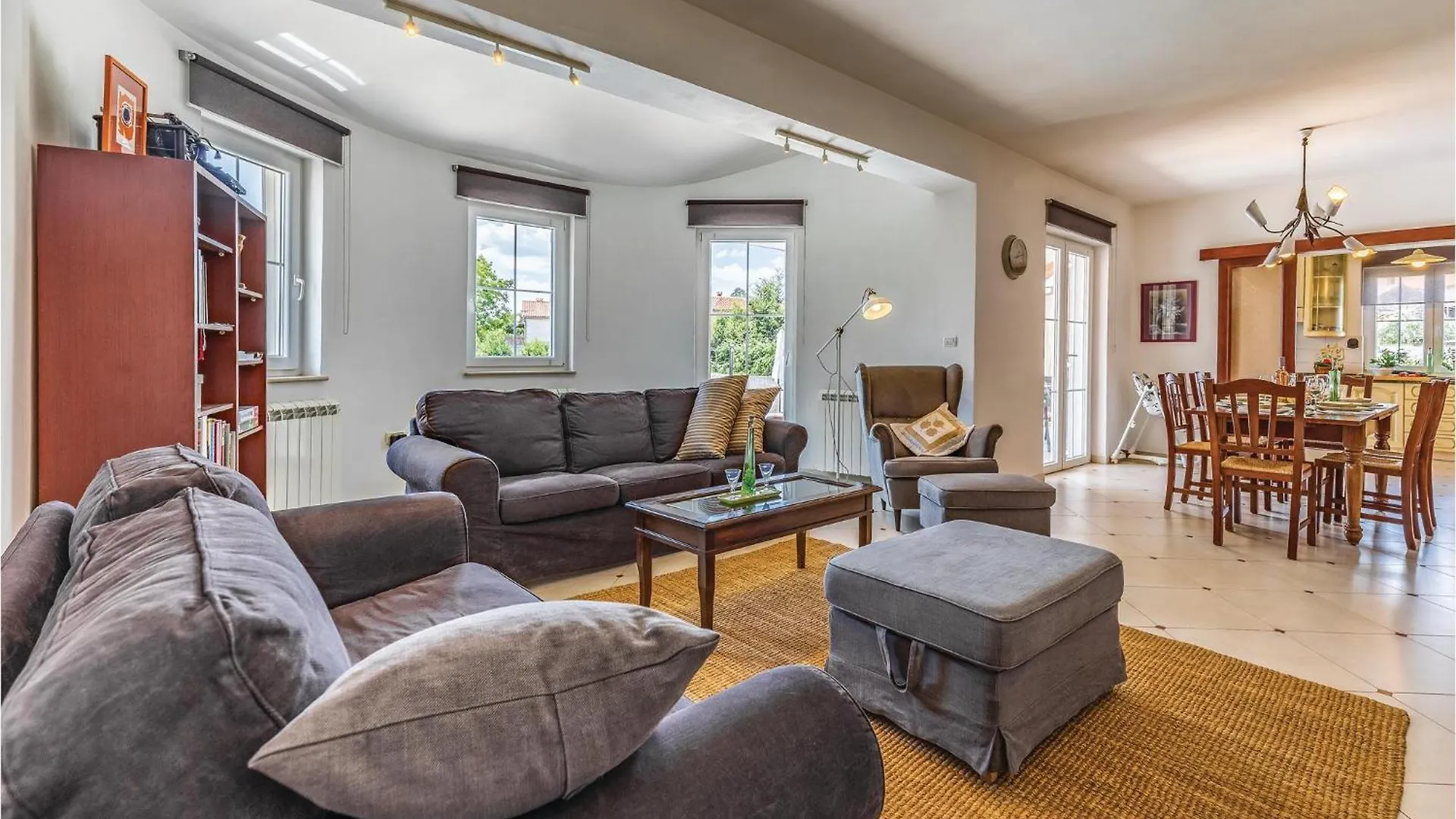 Cozy Home In Marcana With Kitchen