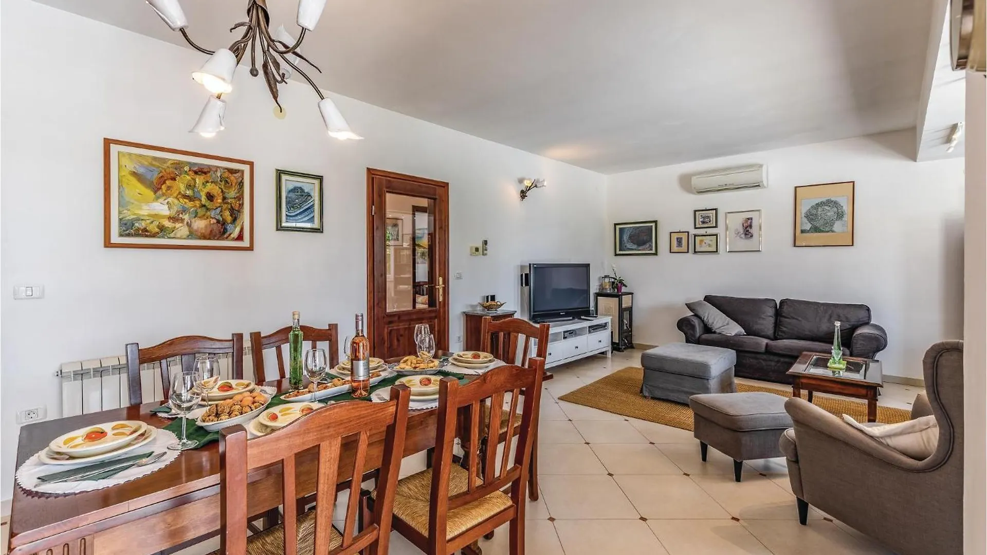 Cozy Home In Marcana With Kitchen Дом отдыха