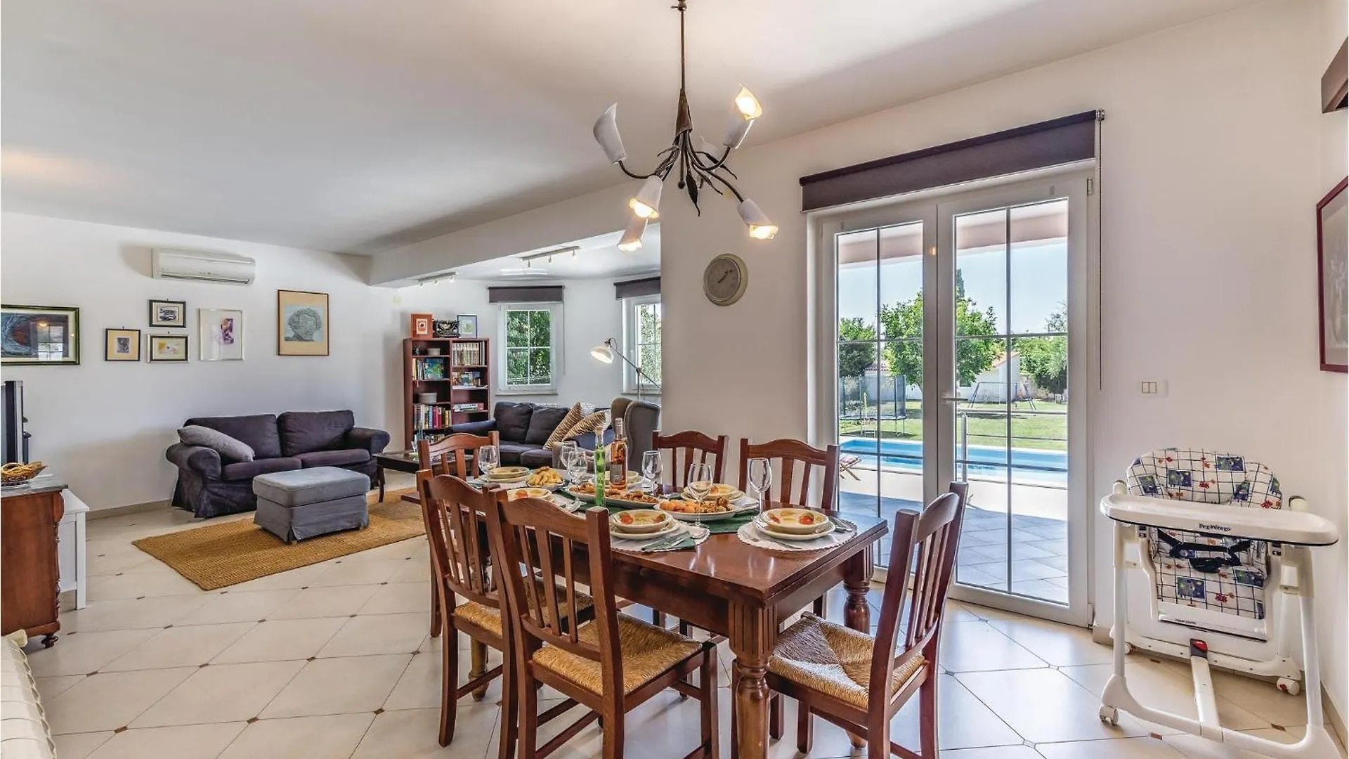 Nice home in Marcana w/ Outdoor swimming pool, WiFi&4 Bedrooms Vakantiehuis